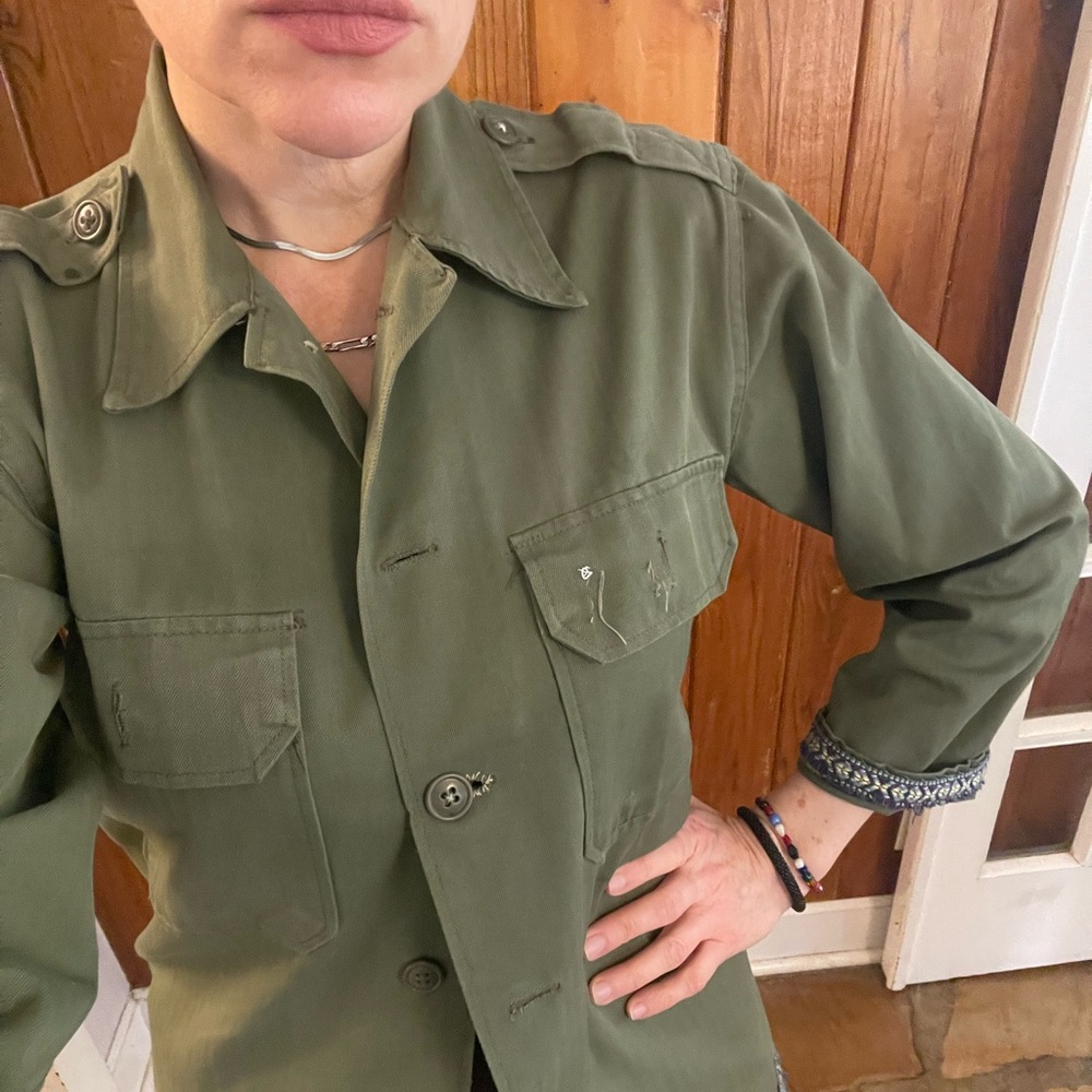 *handstitched* Olive Green Military Style Jacket with hand-embroidered trim - Picture 6 of 6